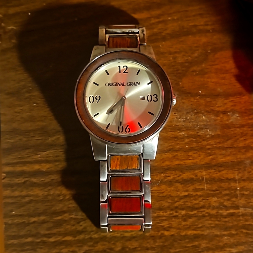 Original grain men's watch
